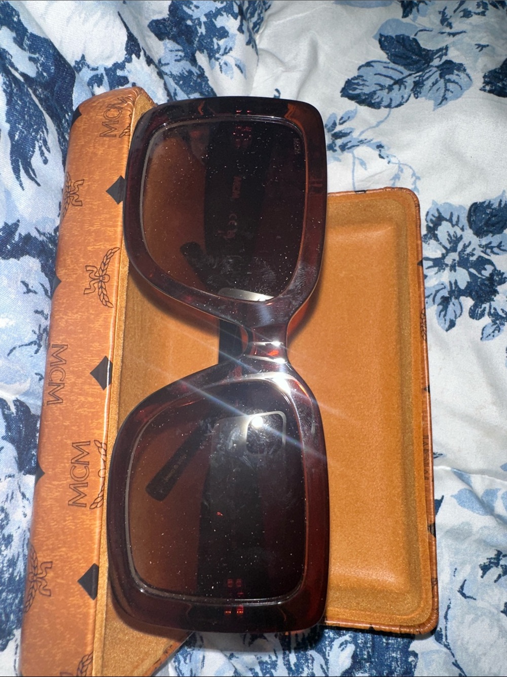 MCM Rectangular Sunglasses - Picture 4 of 4